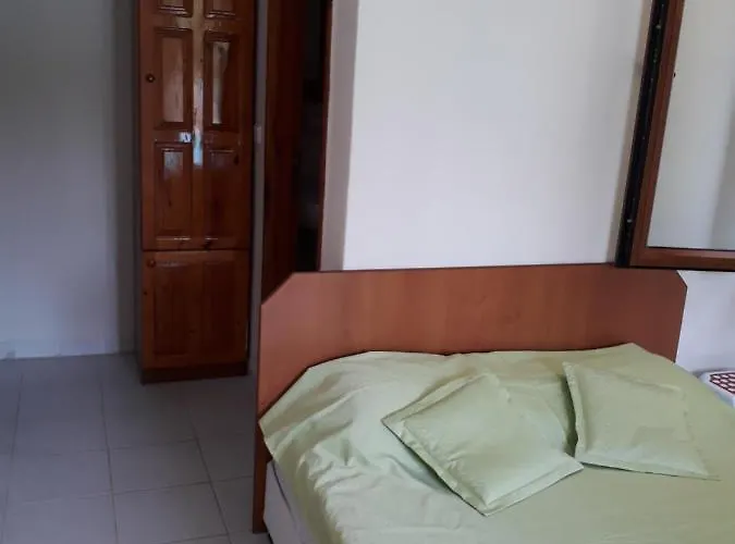 Arcadia Apartahotel *